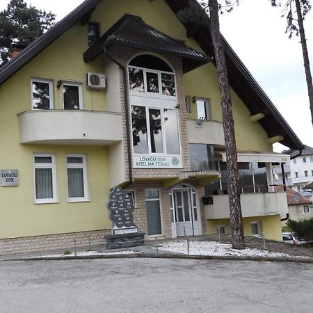 Restoran&Motel And Apartmants Lovacka Prica Tesanj Exteriör bild