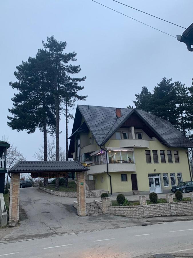 Restoran&Motel And Apartmants Lovacka Prica Tesanj Exteriör bild